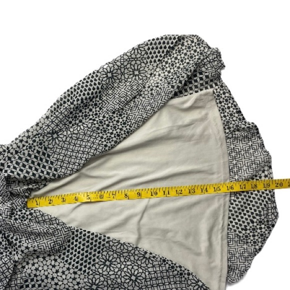 H&M Geometric Print Irregular Hem Short Sleeve Dress Size 8 - Picture 11 of 13